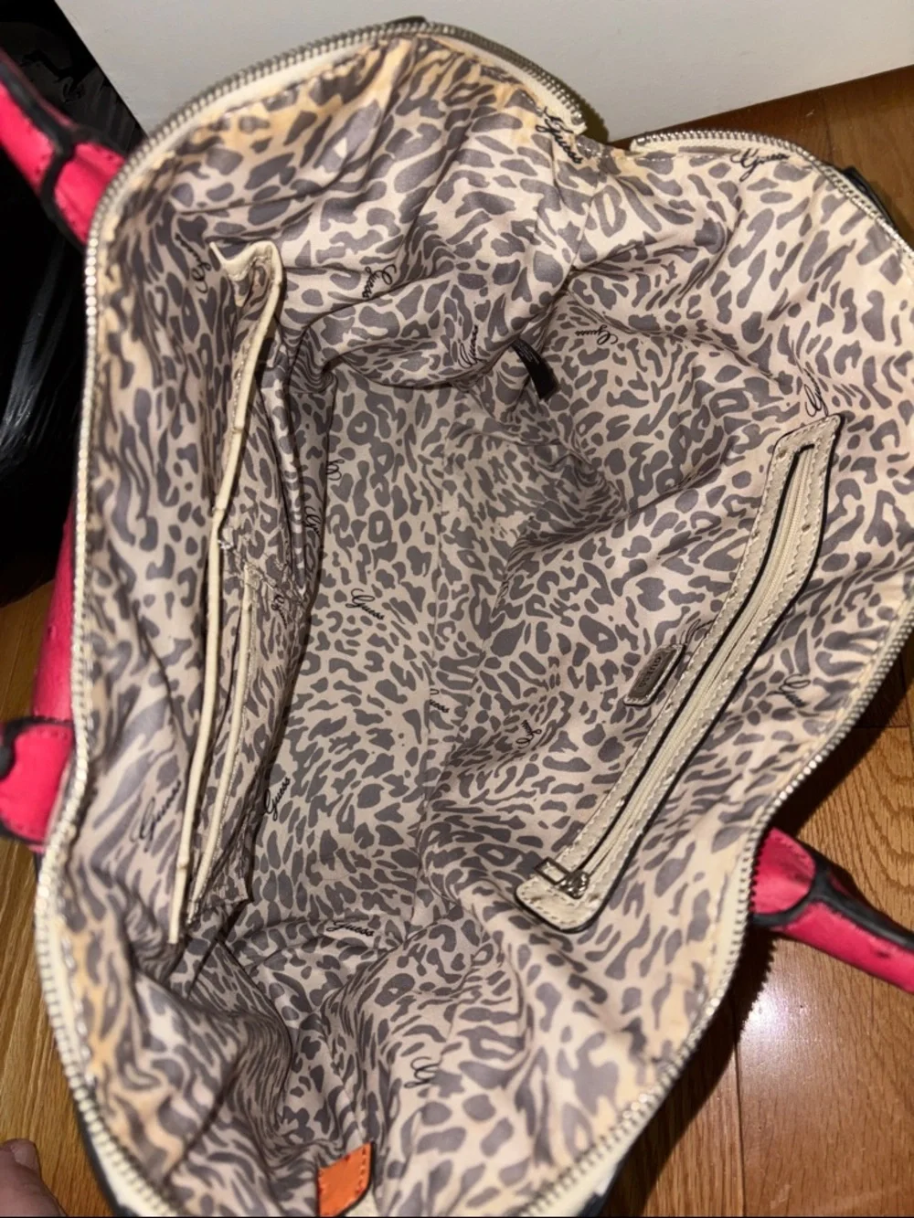Guess Cream, Orange & Pink Faux Ostrich Leather Shoulder Bag Rhinestone - Picture 3 of 5